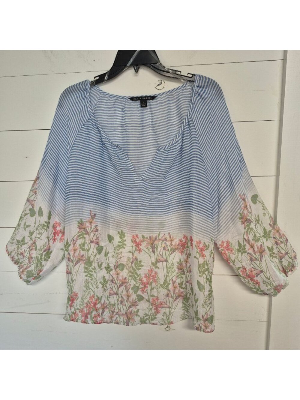 Zac & Rachel Blue Striped Floral Blouse Size L Lightweight 3/4 Sleeve Scoop Neck - Picture 1 of 4
